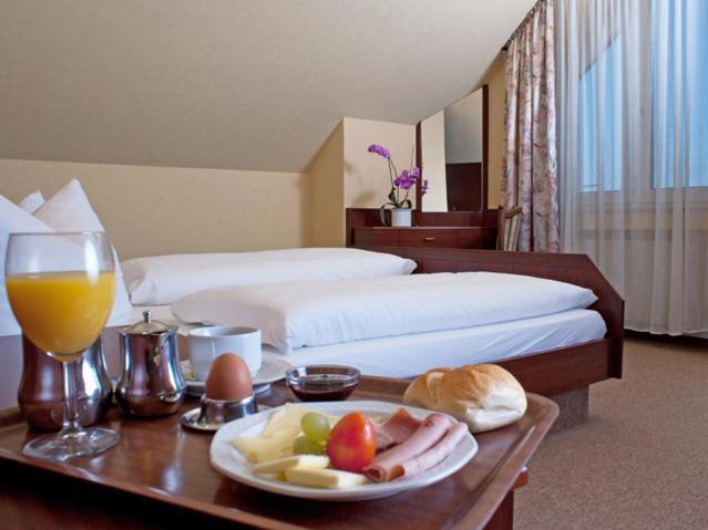 Hotel-Restaurant Lowen Suessen ภายนอก รูปภาพ