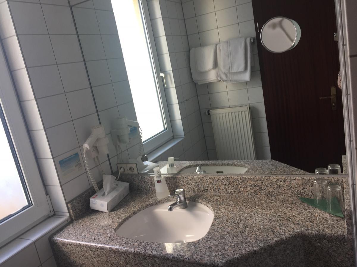 Hotel-Restaurant Lowen Suessen ภายนอก รูปภาพ
